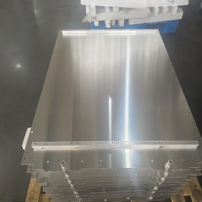 Qualität Kundenspezifische vakuumgelötete Aluminium-Flüssigkeitskühlplatte 3003 6061 Legierung IP67 isolierte Batteriekühlplatte für ESS EV-Energiespeicher Fabrik
