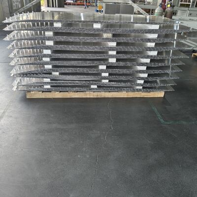 Qualität Spezielle Aluminium-Flüssigkühlplatte, Mikrokanale für prismatische Batteriezelle 500x300 mm Fabrik